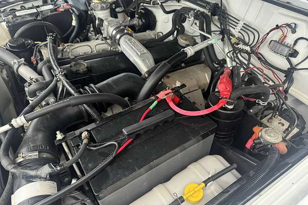 2000 Nissan Patrol ST GU