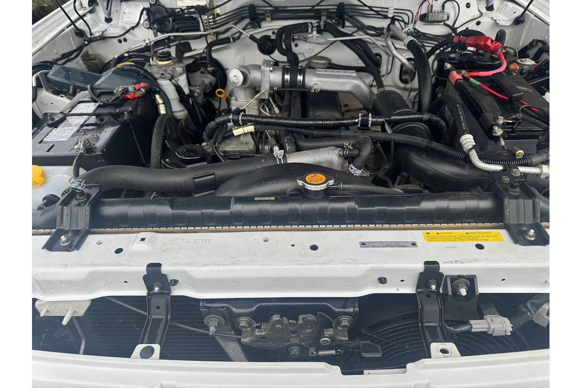 2000 Nissan Patrol ST GU