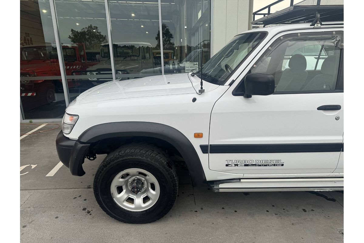 2000 Nissan Patrol ST GU