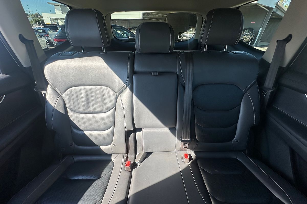 2022 LDV D90 Executive SV9A