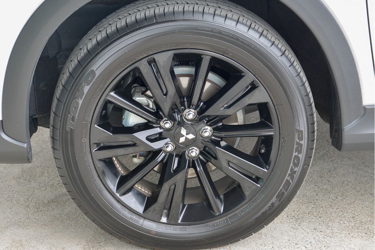 2024 Mitsubishi Eclipse Cross Black Edition YB