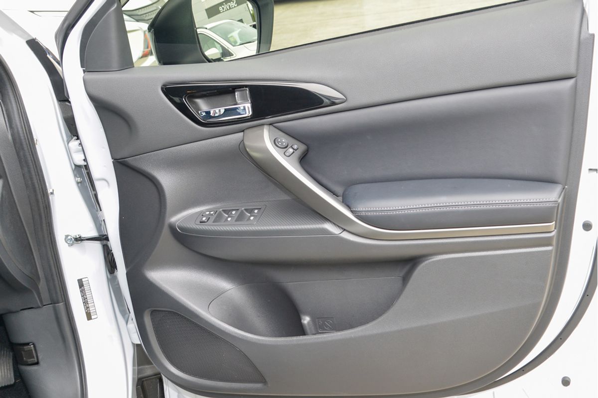 2024 Mitsubishi Eclipse Cross Black Edition YB