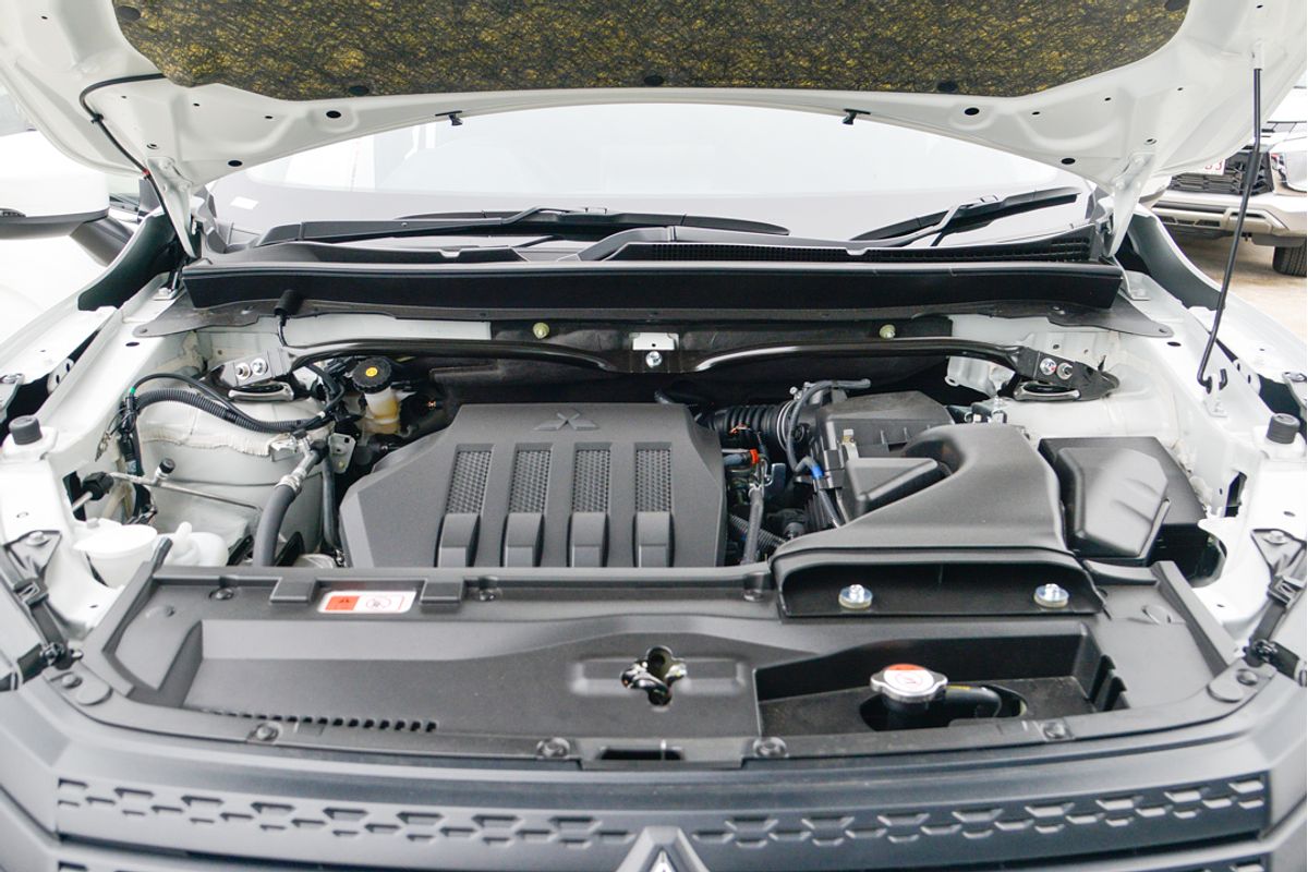 2024 Mitsubishi Eclipse Cross ES YB
