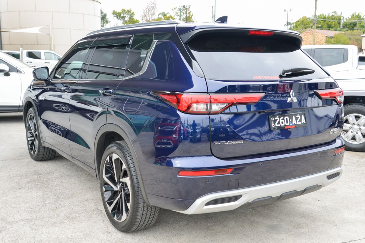 2024 Mitsubishi Outlander PHEV Exceed ZM