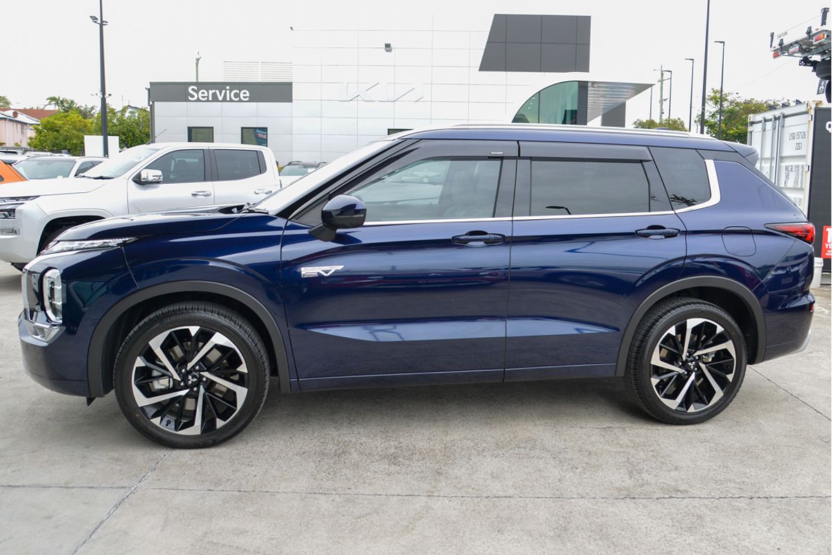 2024 Mitsubishi Outlander PHEV Exceed ZM