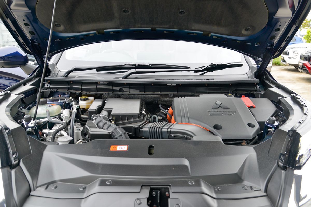 2024 Mitsubishi Outlander PHEV Exceed ZM