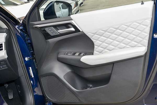 2024 Mitsubishi Outlander PHEV Exceed ZM