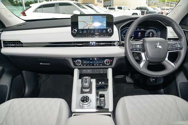 2024 Mitsubishi Outlander PHEV Exceed ZM