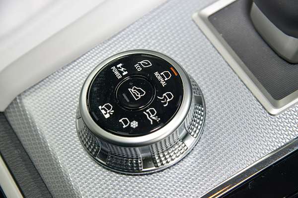 2024 Mitsubishi Outlander PHEV Exceed ZM