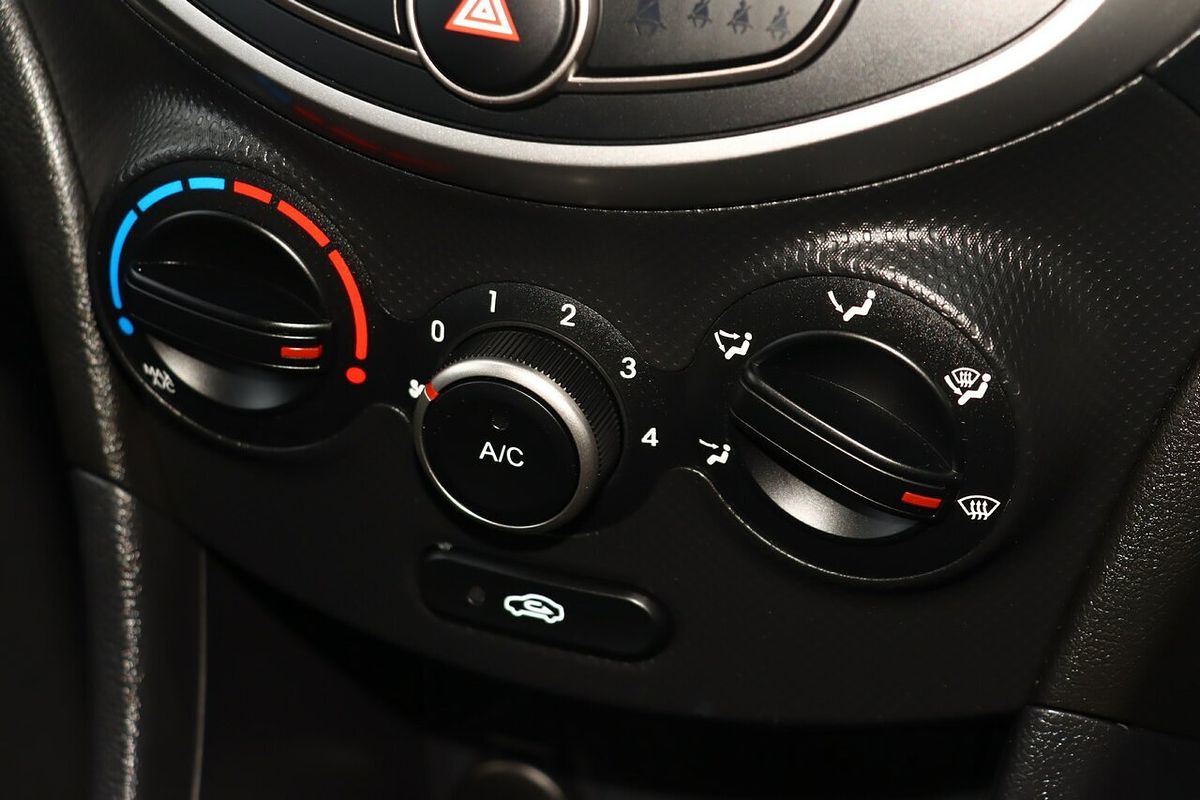 2018 Hyundai Accent Sport RB6