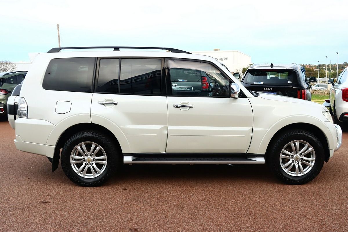 2014 Mitsubishi Pajero GLS NX