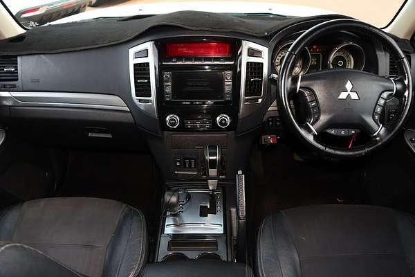2014 Mitsubishi Pajero GLS NX