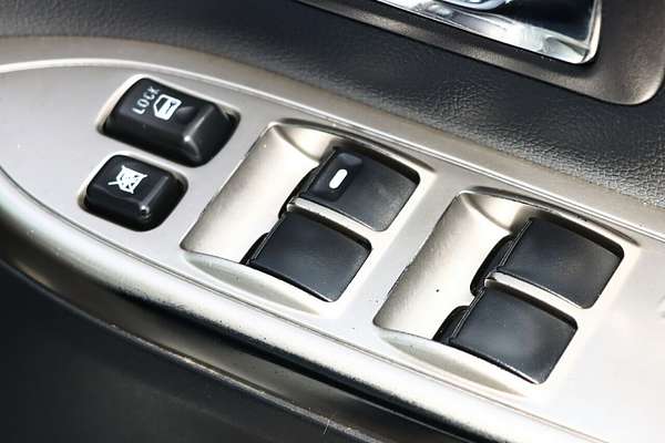 2014 Mitsubishi Pajero GLS NX