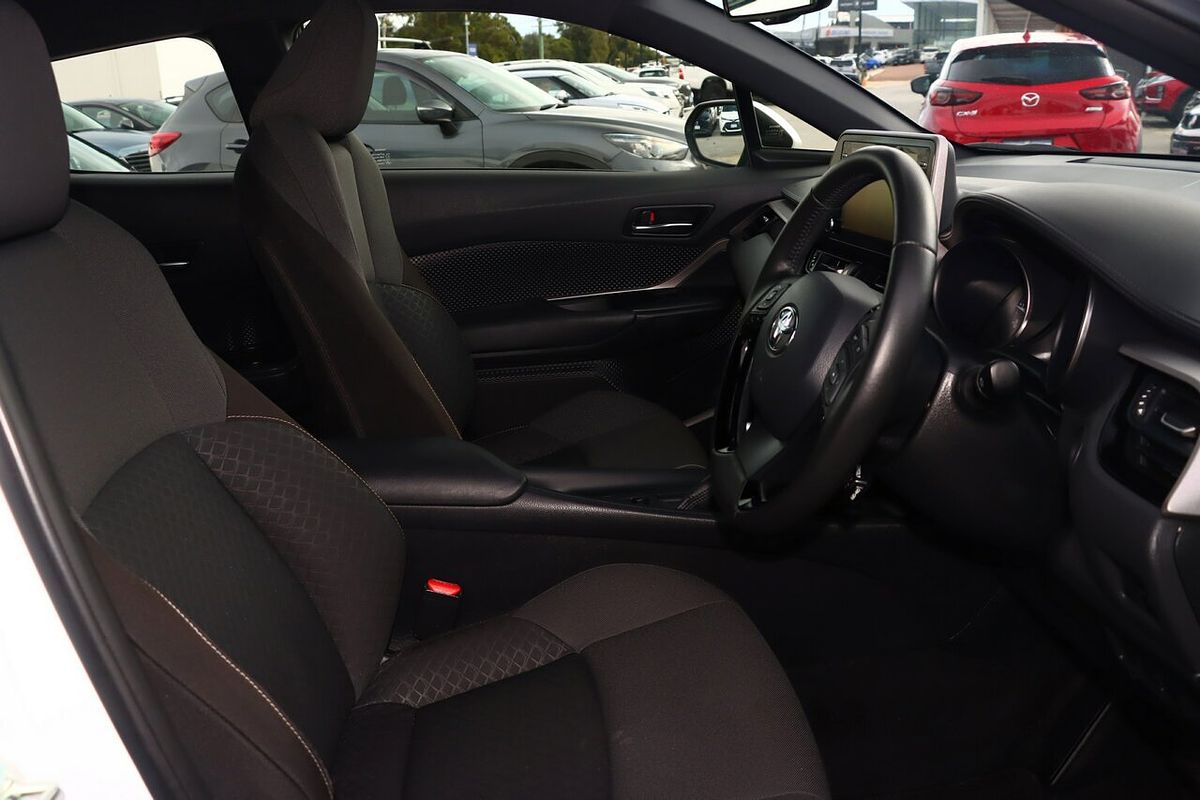 2023 Toyota C-HR GXL NGX10R