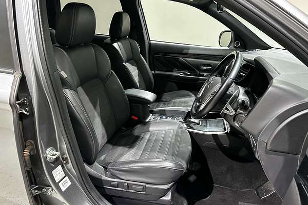 2021 Mitsubishi Outlander PHEV GSR ZL