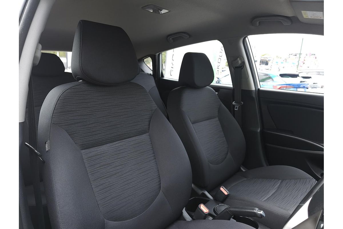2018 Hyundai Accent Sport RB6