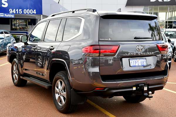 2024 Toyota Landcruiser Sahara FJA300R