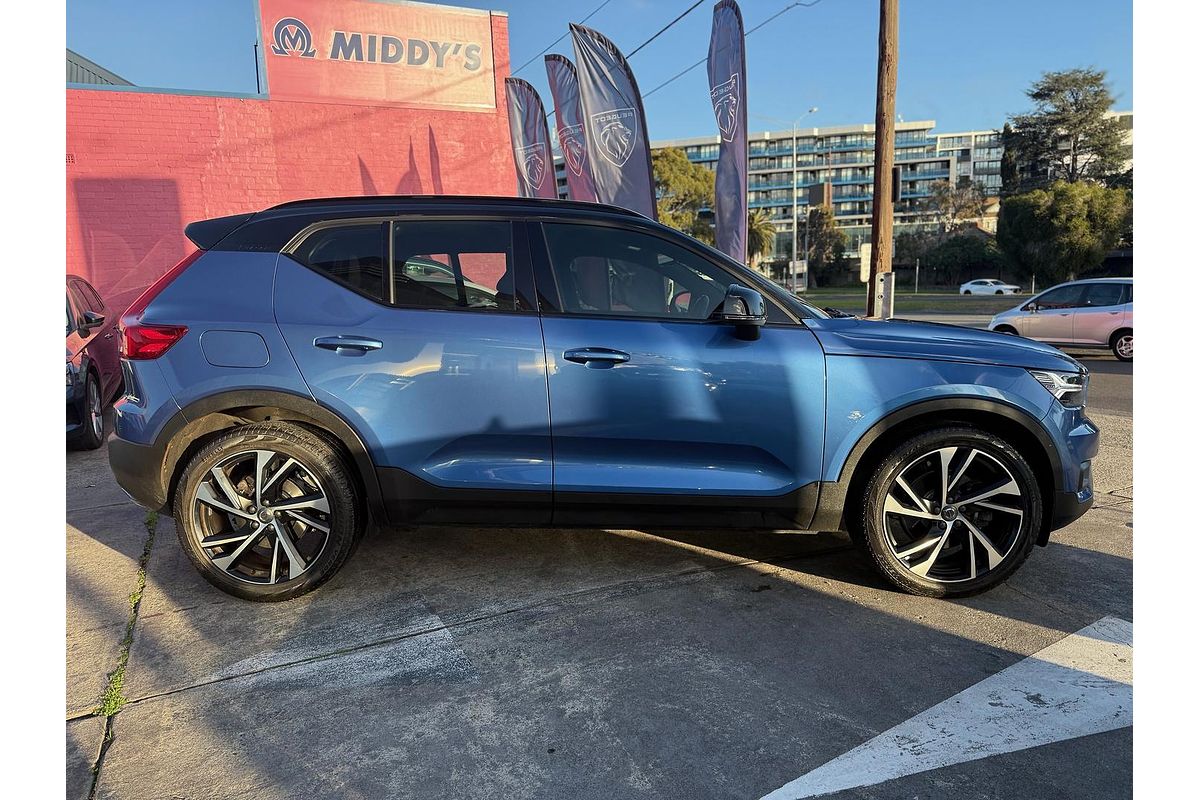 2019 Volvo XC40 T5 R-Design
