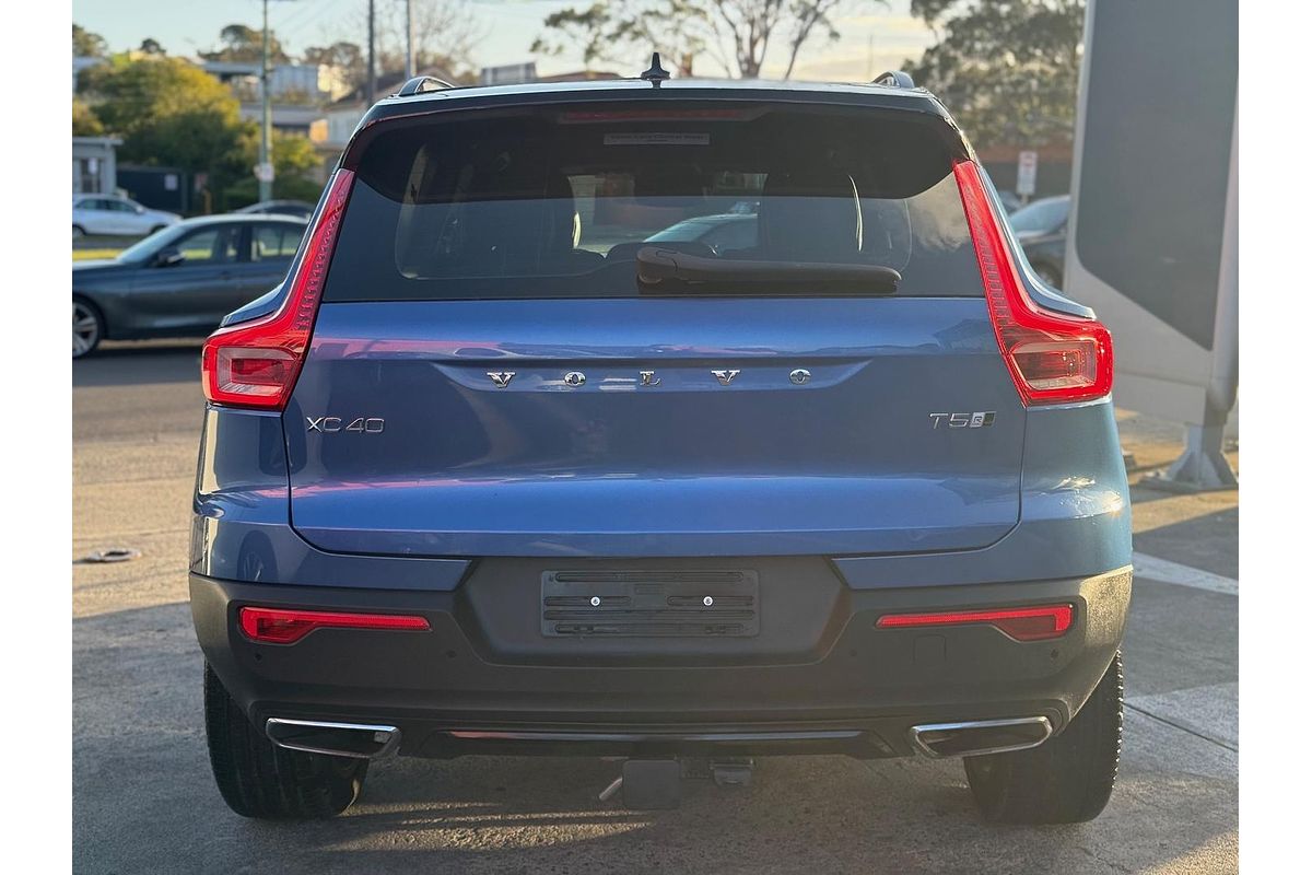 2019 Volvo XC40 T5 R-Design