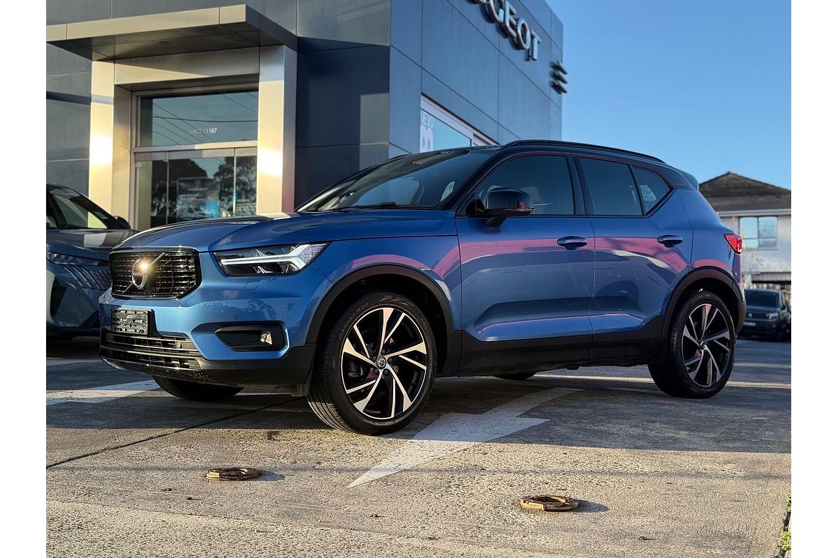2019 Volvo XC40 T5 R-Design