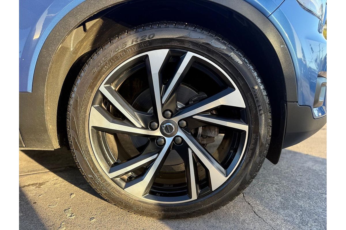 2019 Volvo XC40 T5 R-Design
