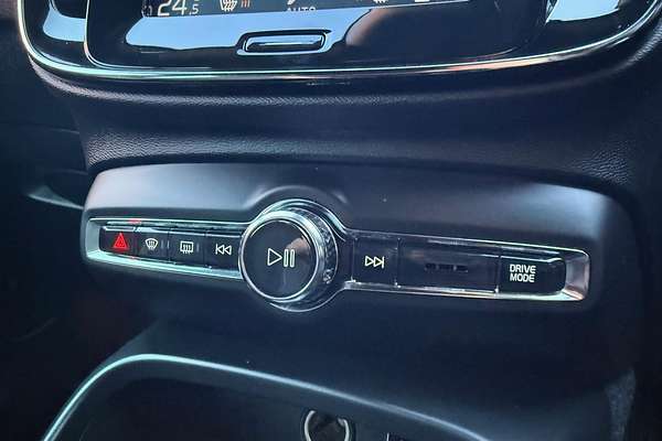 2019 Volvo XC40 T5 R-Design