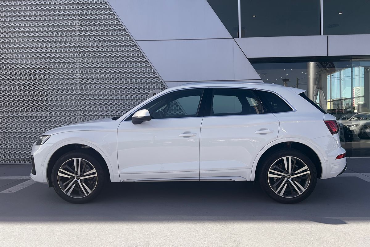 2024 Audi Q5 45 TFSI Sport FY