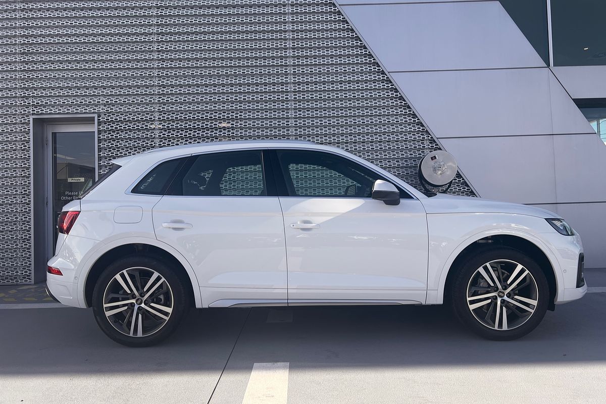 2024 Audi Q5 45 TFSI Sport FY