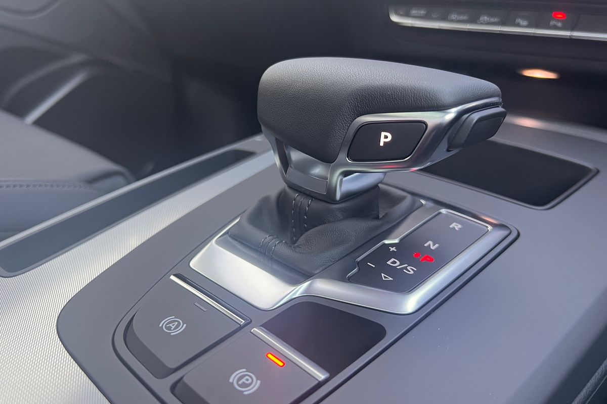 2024 Audi Q5 45 TFSI Sport FY