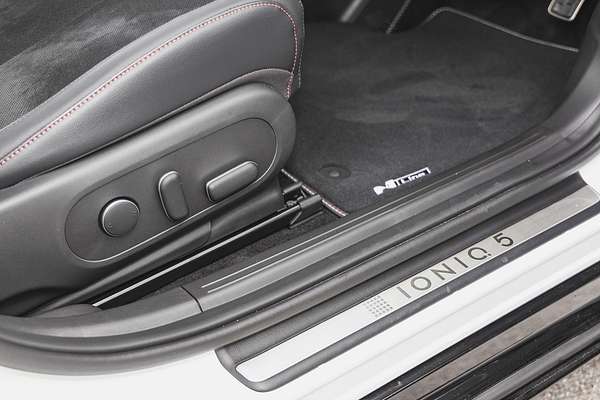 2025 Hyundai IONIQ 5 DYNAMIQ N Line NE.V5