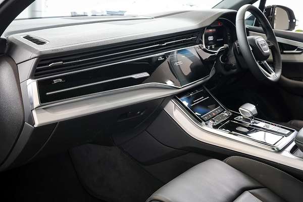 2024 Audi Q7 55 TFSI S line 4M