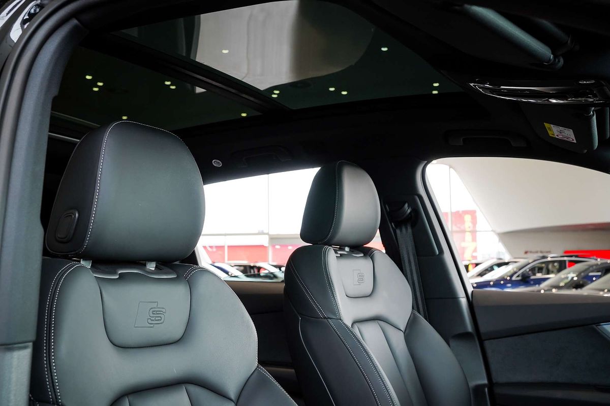 2024 Audi Q7 55 TFSI S line 4M