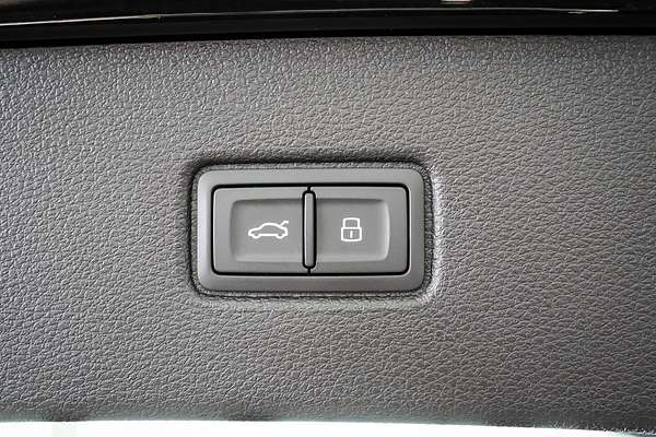 2024 Audi Q7 55 TFSI S line 4M