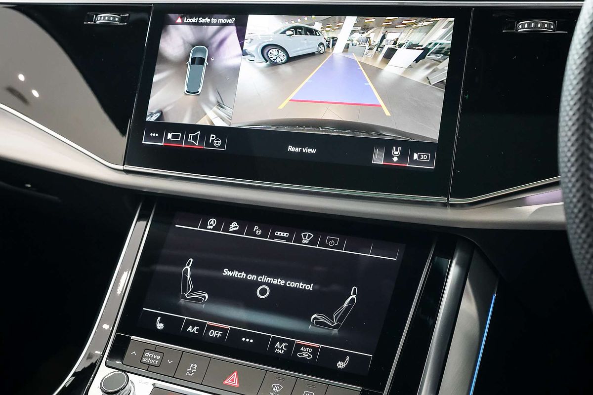 2024 Audi Q7 55 TFSI S line 4M