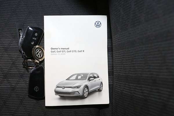 2021 Volkswagen Golf 110TSI R-Line 8