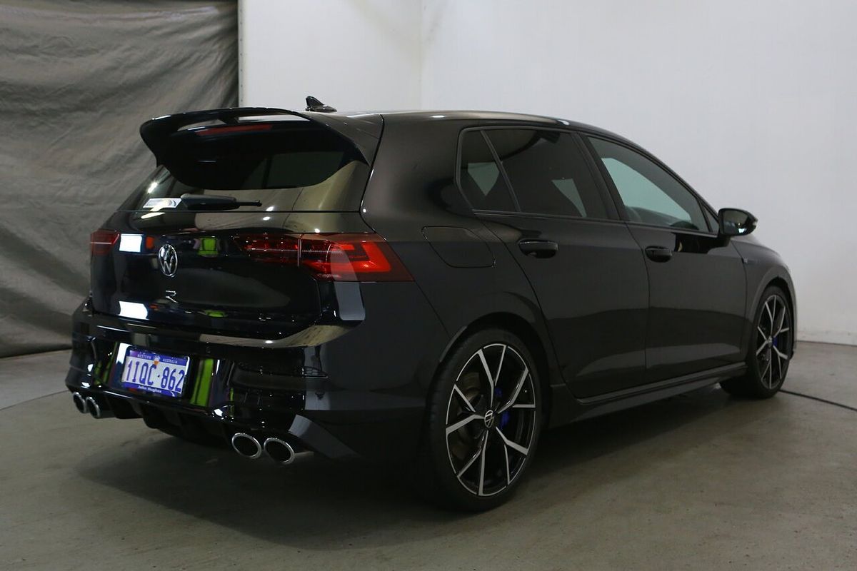 2022 Volkswagen Golf R 8