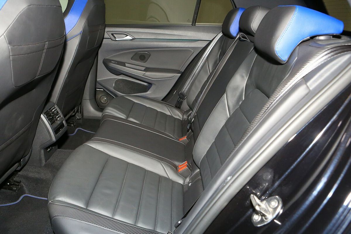 2022 Volkswagen Golf R 8