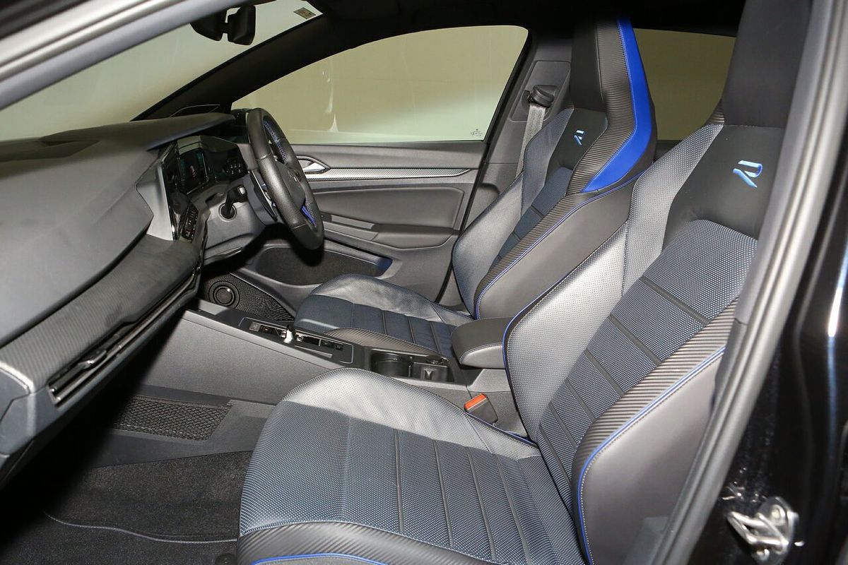 2022 Volkswagen Golf R 8