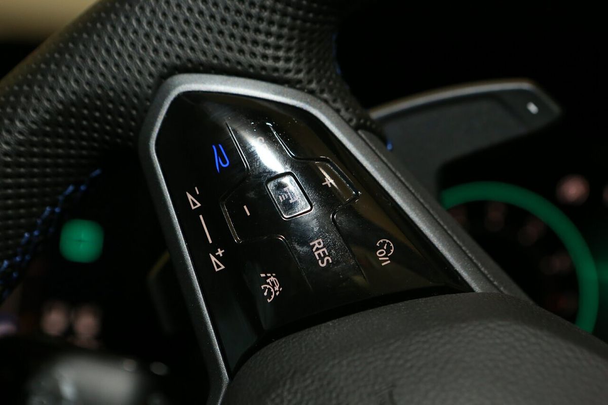 2022 Volkswagen Golf R 8
