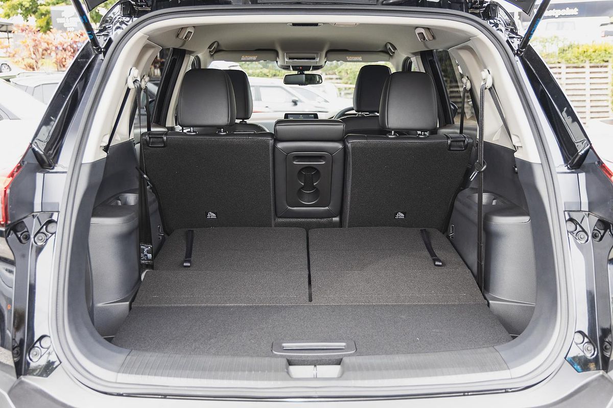 2024 Nissan X-TRAIL ST-L T33