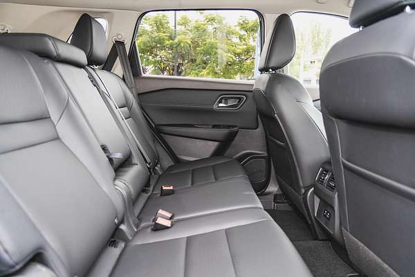 2024 Nissan X-TRAIL ST-L T33