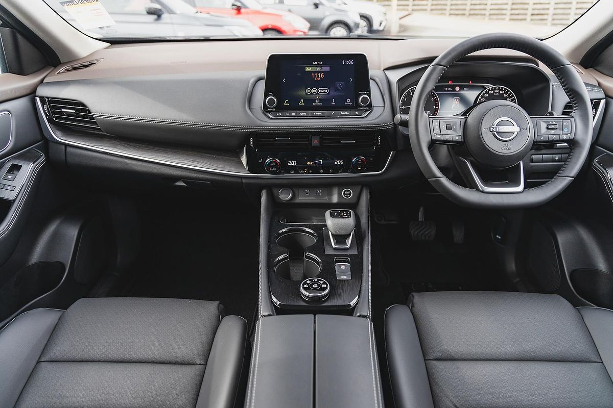 2024 Nissan X-TRAIL ST-L T33