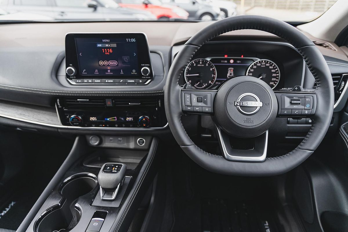 2024 Nissan X-TRAIL ST-L T33