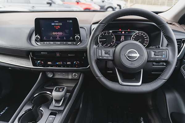 2024 Nissan X-TRAIL ST-L T33