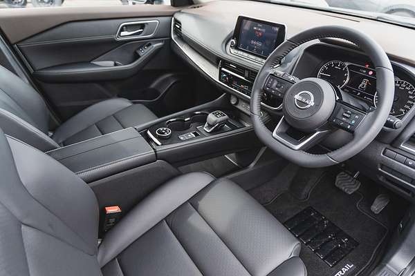 2024 Nissan X-TRAIL ST-L T33