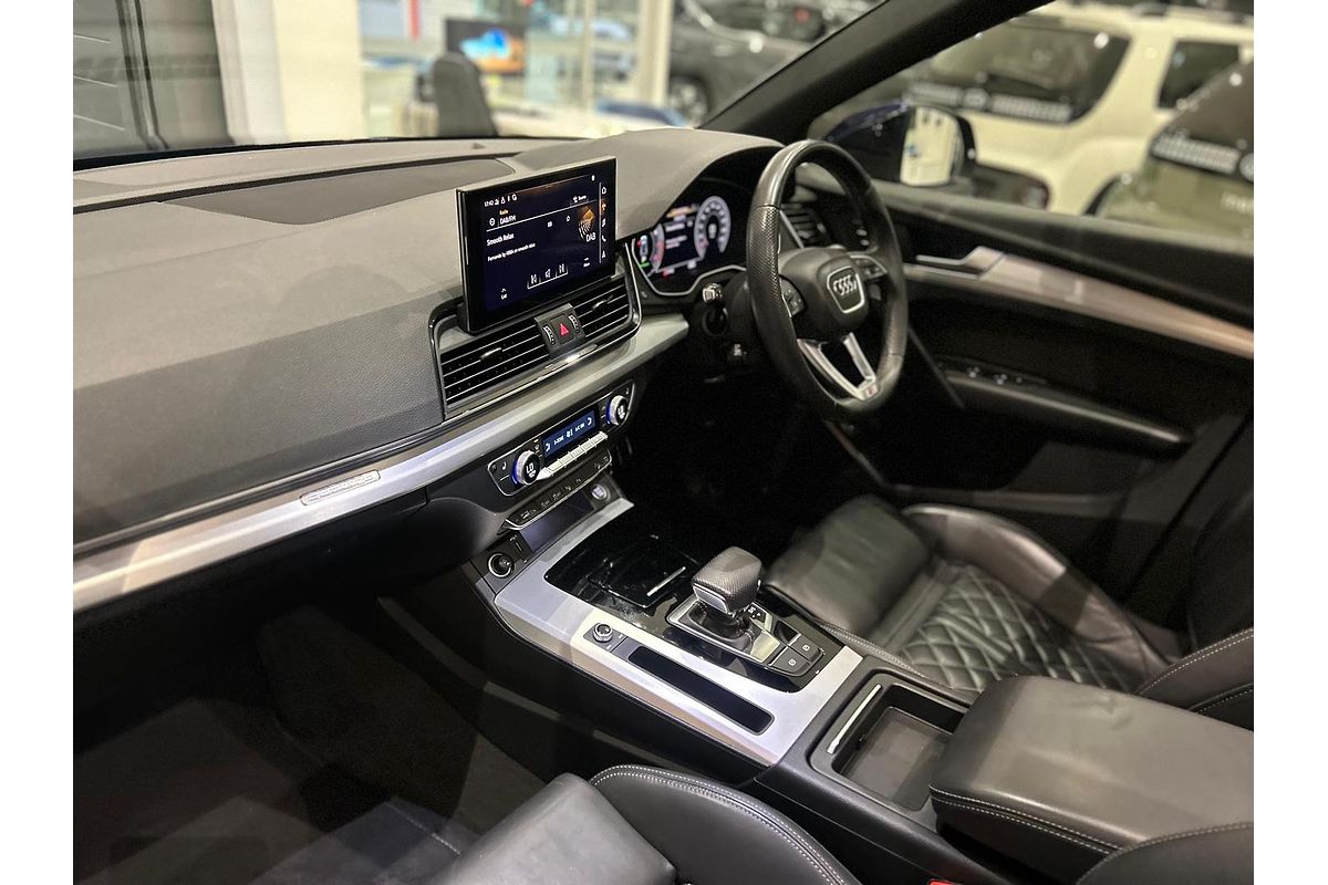2022 Audi Q5 45 TFSI S line FY