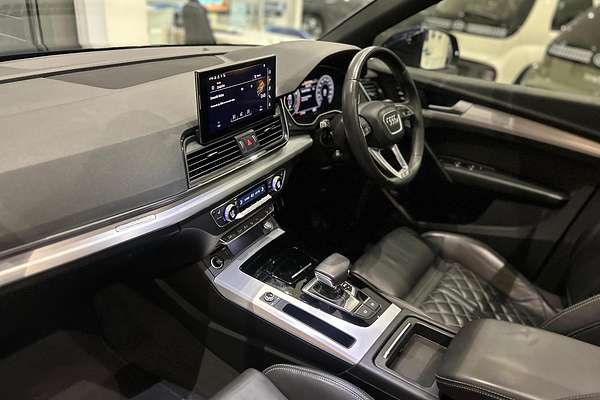 2022 Audi Q5 45 TFSI S line FY