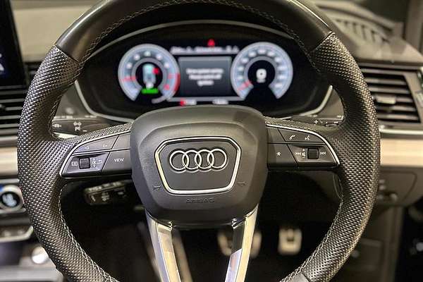 2022 Audi Q5 45 TFSI S line FY