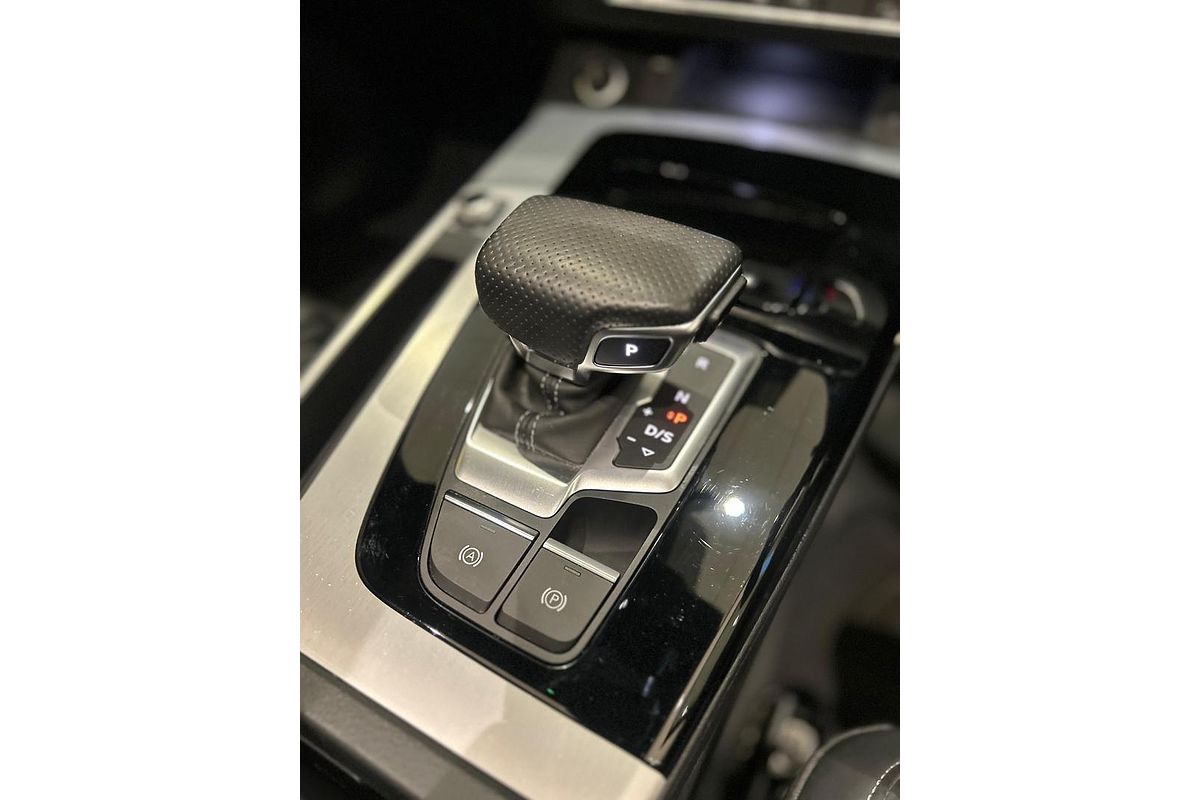 2022 Audi Q5 45 TFSI S line FY