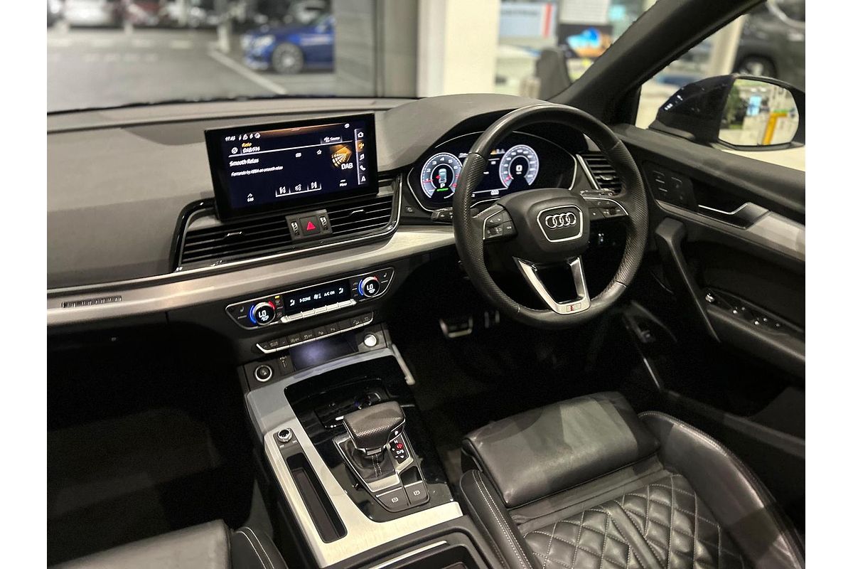 2022 Audi Q5 45 TFSI S line FY